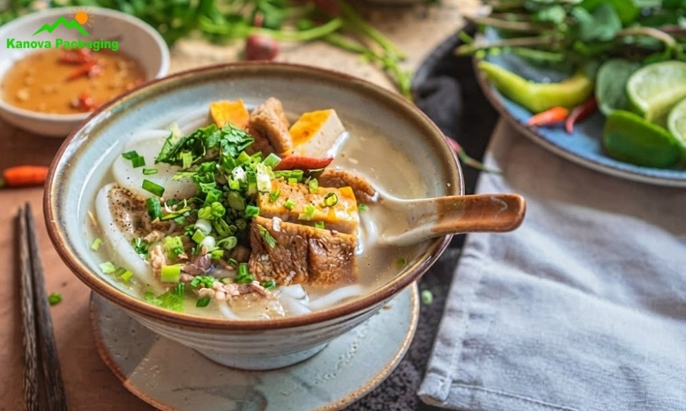 Hoàn thành tô bánh canh chả cá